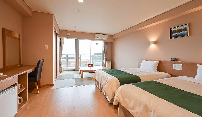 「海濱島原」簡約的和洋式雙床間提供:HOTELシーサイド島原