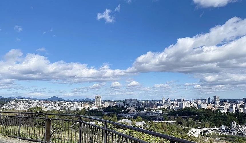 從觀景台看出去藍天以及整個仙台城市景