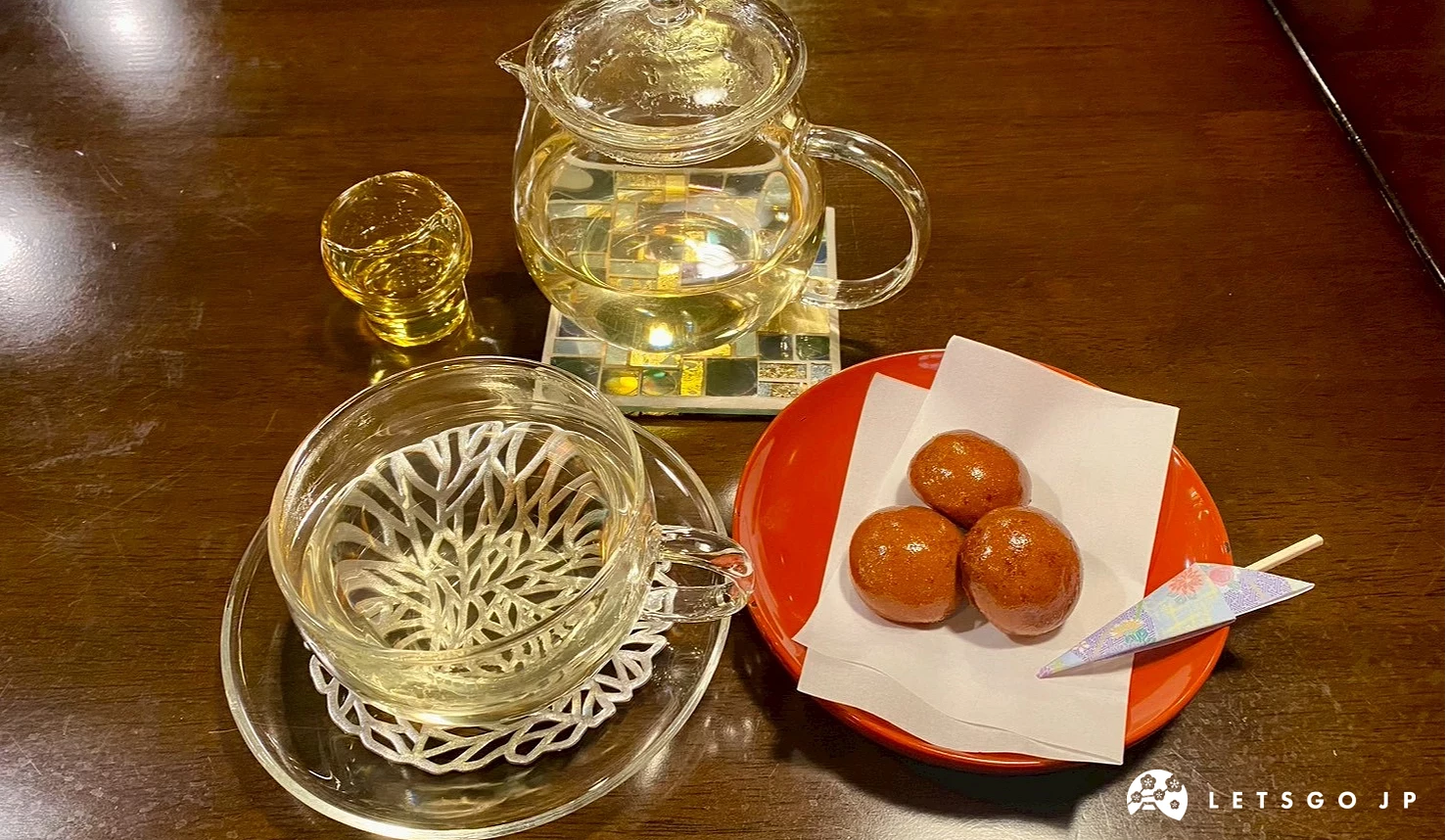 炸饅頭與花茶