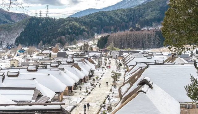 大內宿一日遊攻略：冬天雪景、合掌古街交通與美食住宿 的縮圖