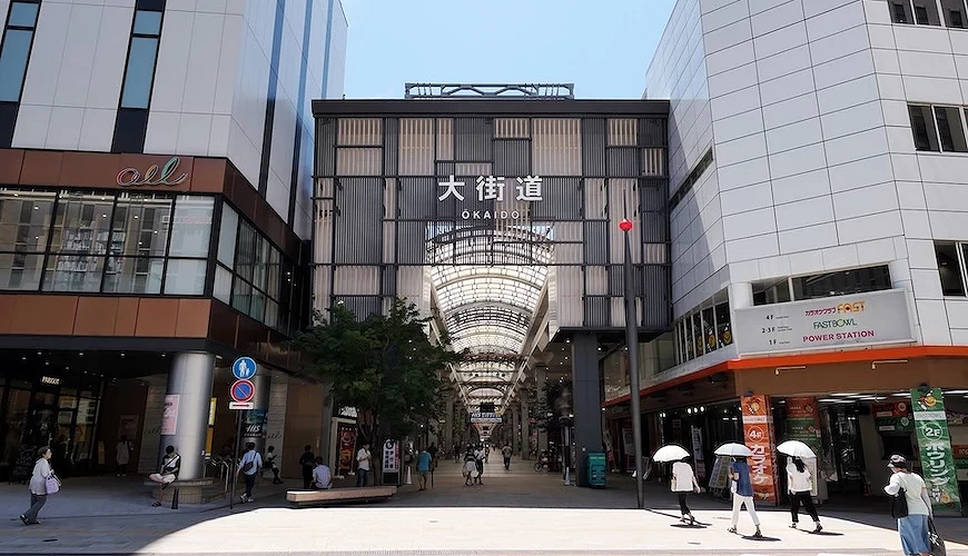 松山大街道商店街全長483公尺的有頂拱廊商
