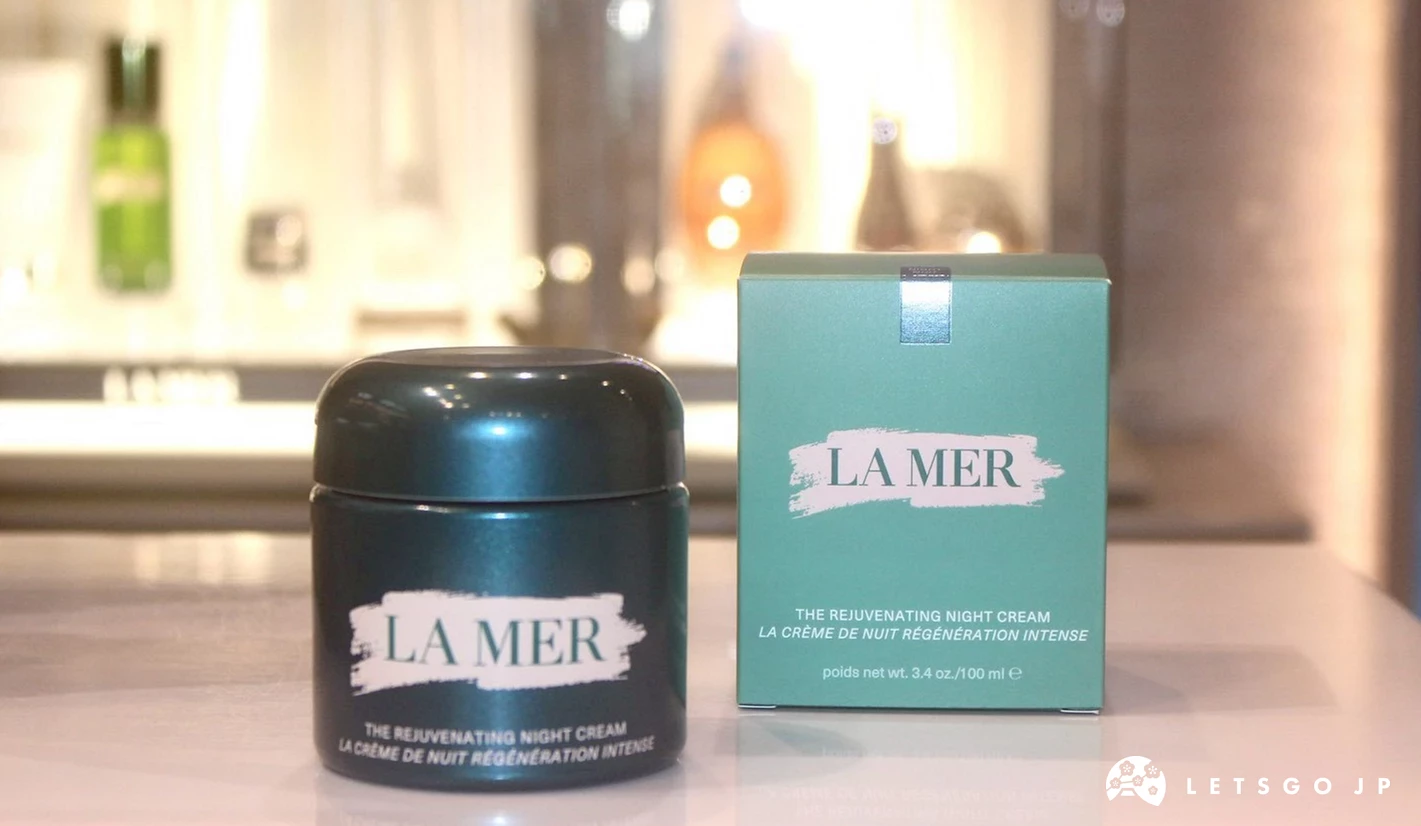 放在桌上的海洋拉娜 深醇萃活膚晚霜 100 mL
