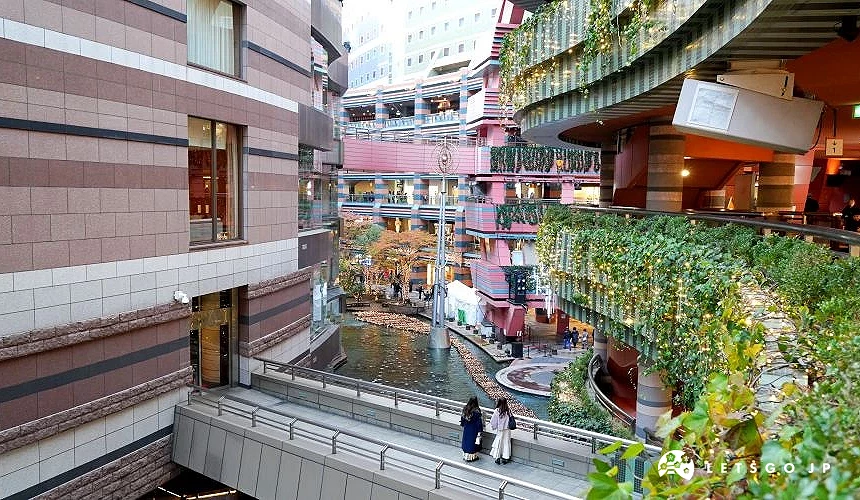 博多運河城內部的運河景觀