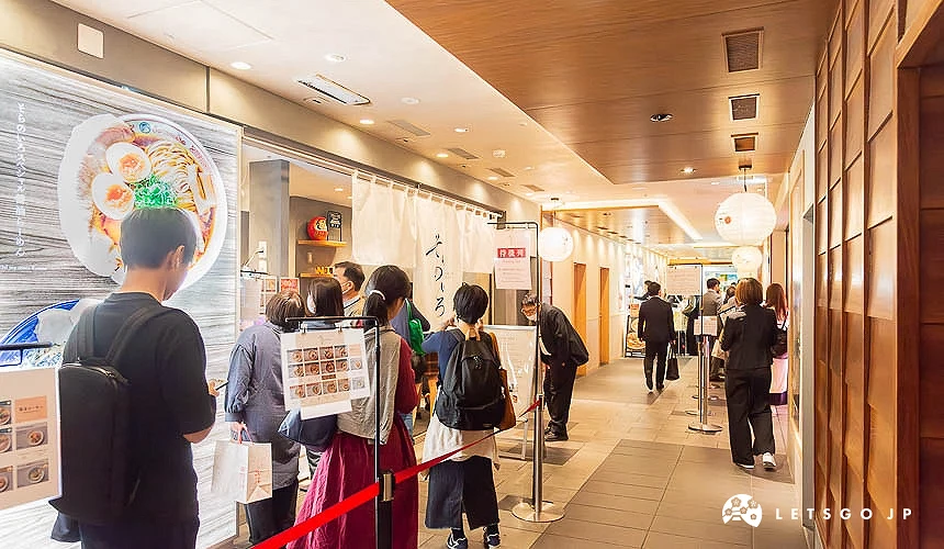 天空之色 NIPPON 店鋪人物照,東京拉麵街清爽系拉麵推薦