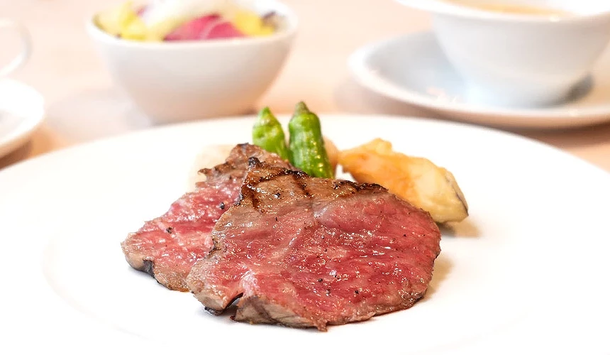 近江牛牛排午餐 4,950日圓攝影:Angie