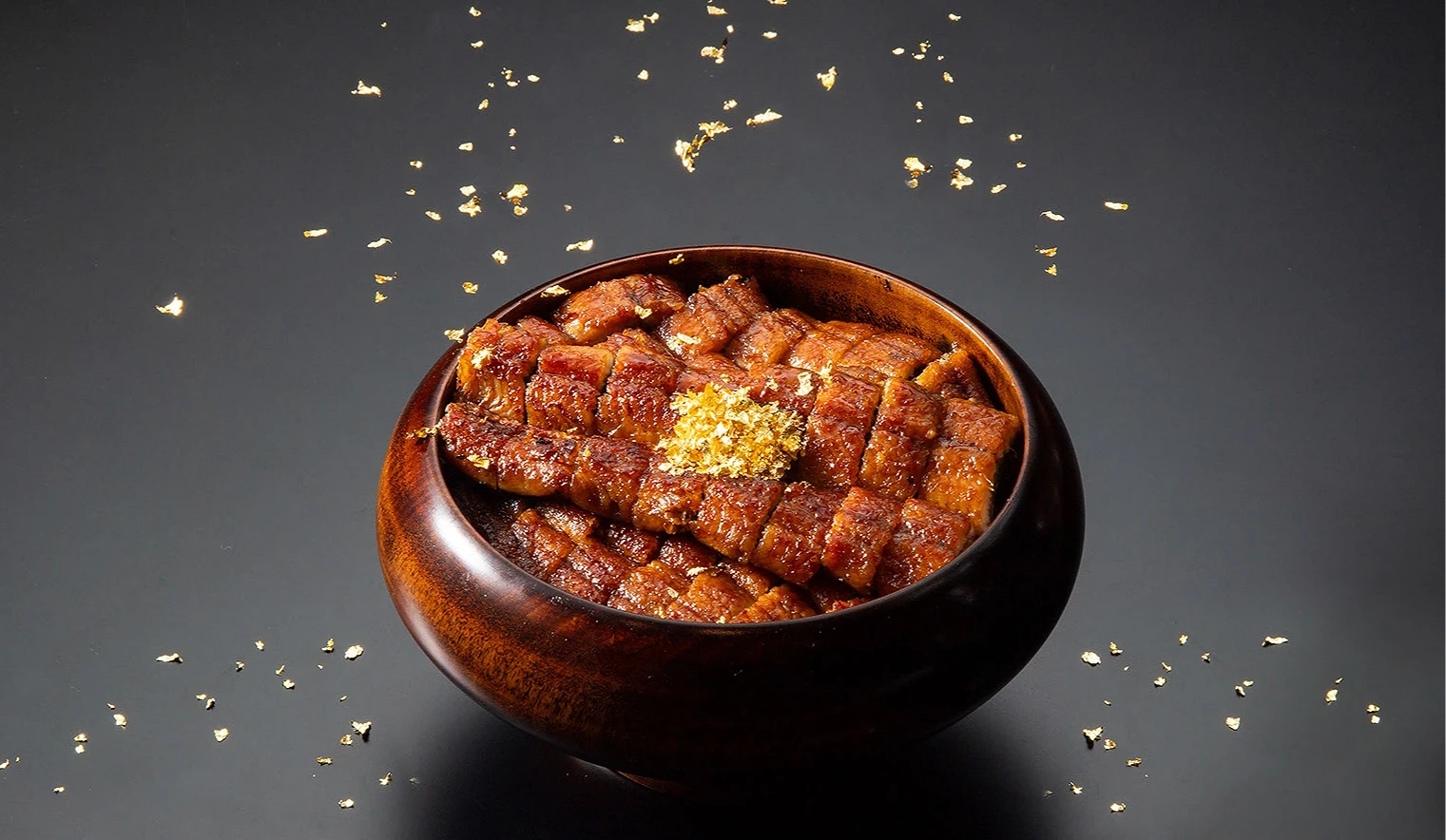 MARUYA本店的金箔鰻魚飯三吃