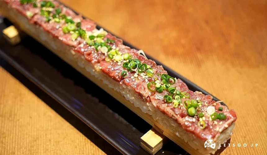 滿滿石垣牛肉塊的壽司