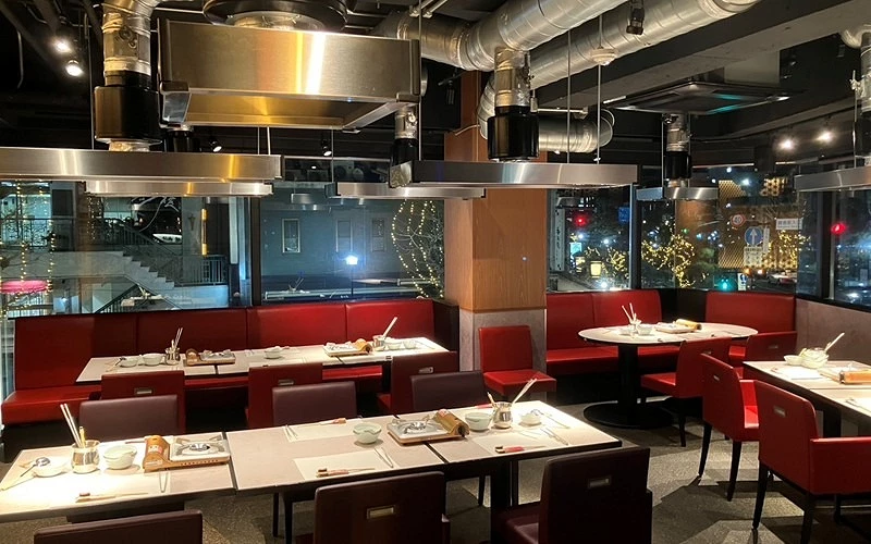日本鎌倉燒肉出汁燒肉兜的和牛燒肉餐廳用餐環境