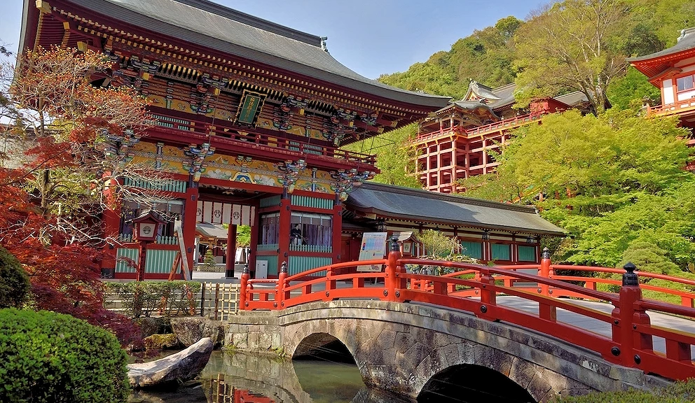 雄偉的稻荷神社