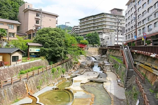 有馬溫泉交通、一日遊、住宿攻略：金湯與銀湯、溫泉街美食與六甲山纜車
