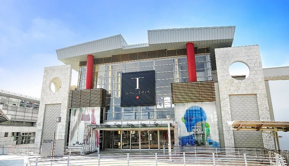 T Galleria Okinawa商場入口外觀
