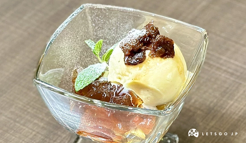 甜點 香草霜淇淋佐葡萄乾與咖啡凍攝影:Angie