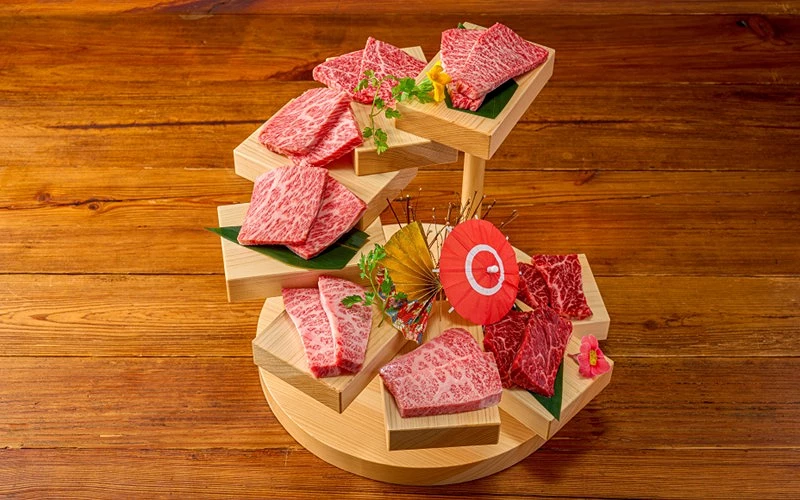 日本鎌倉燒肉出汁燒肉兜的和牛燒肉高級和牛拼盤