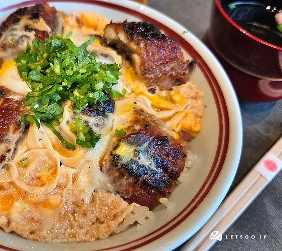 滑蛋鰻魚蓋飯