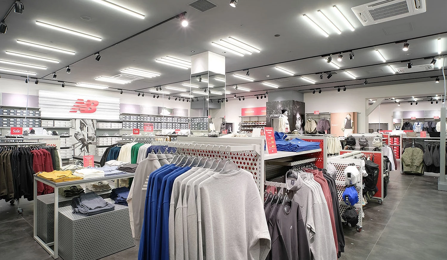 南館2樓免稅店鋪New Balance