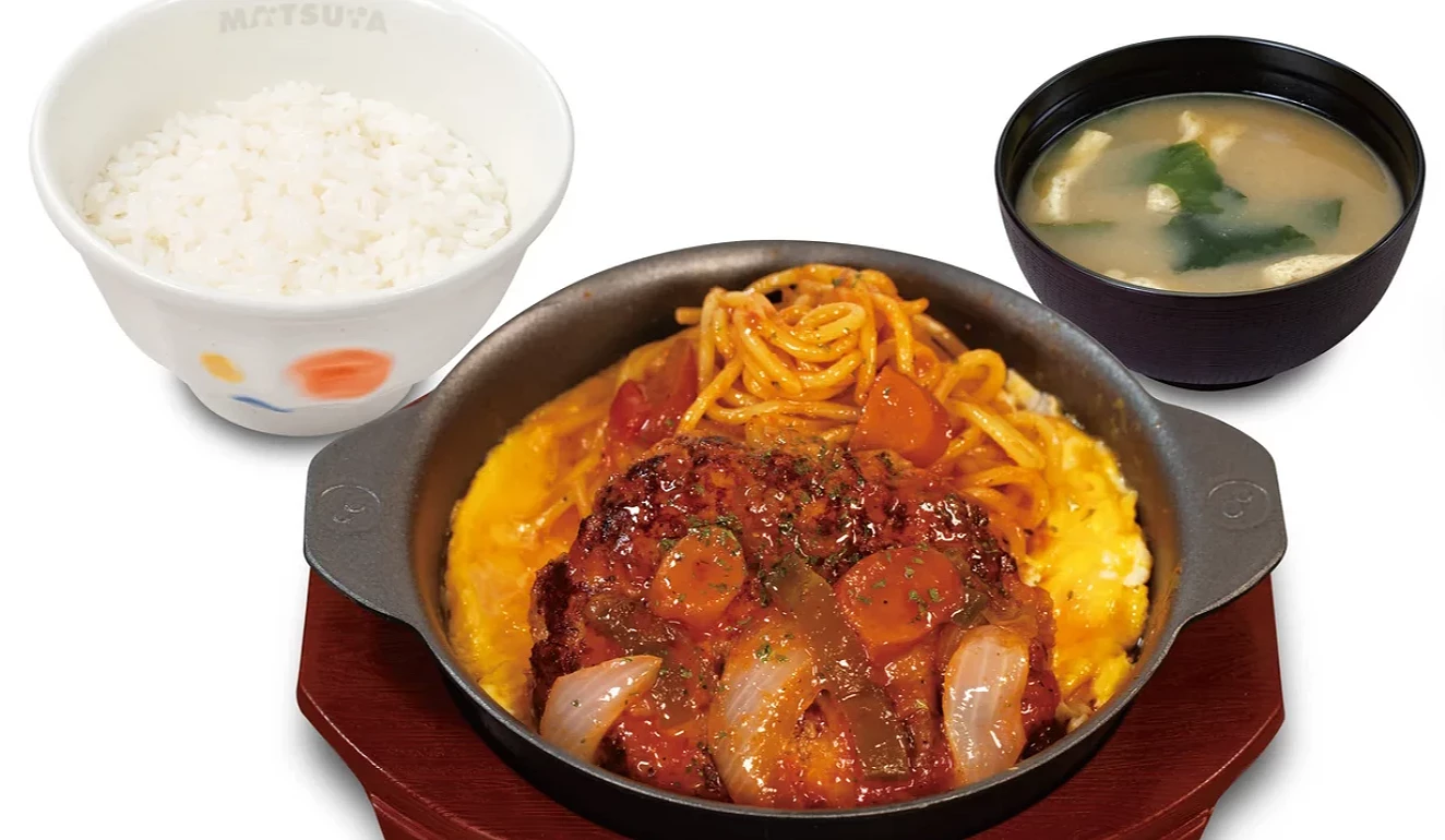 松屋期間限定的西条鐵板拿坡里義大利麵漢堡排定食