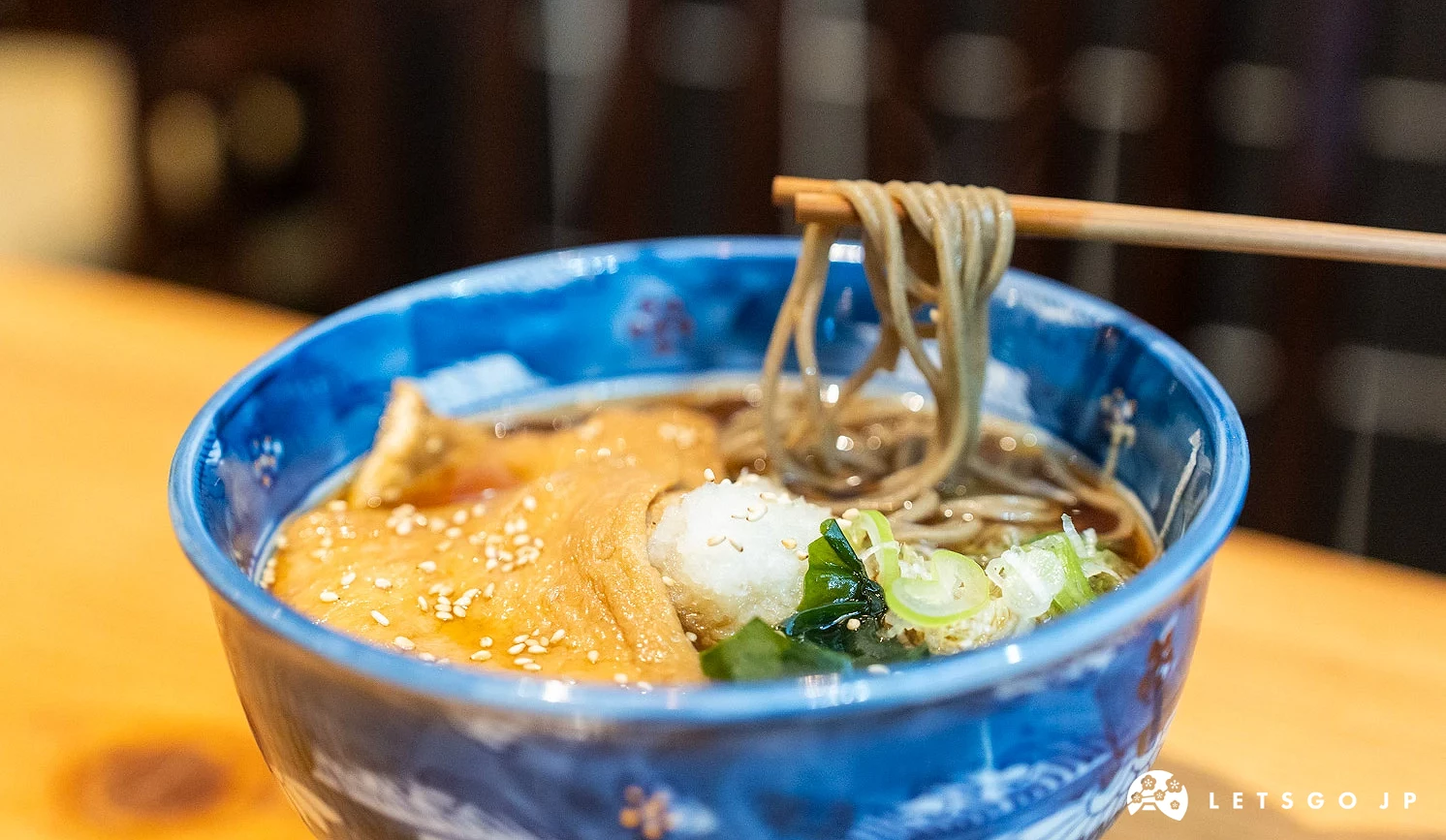 油豆腐蘿蔔泥玄蕎麥麵清爽健康而且熱呼呼