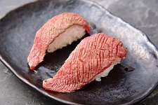 點套餐招待<br><span class="h4">肉壽司1貫</span>