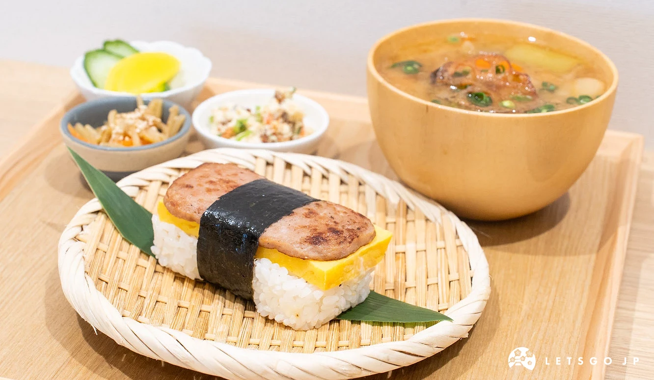 豬肉蛋飯糰是沖繩名物,也是店家推薦品項
