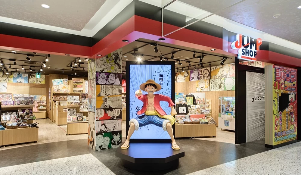 JUMP SHOP大丸心齋橋店鋪外觀前有一個魯夫像