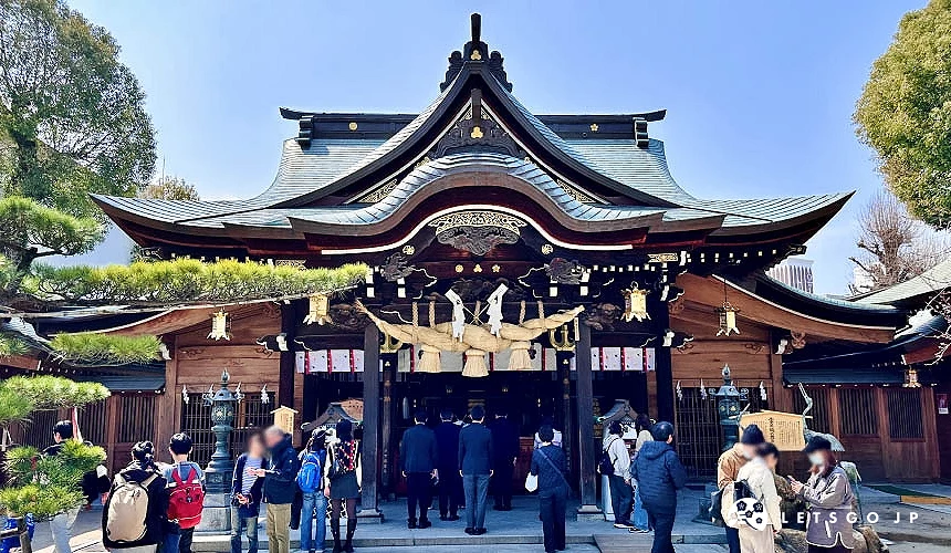 櫛田神社境內儘管人潮眾多,但氣氛十分莊嚴肅穆