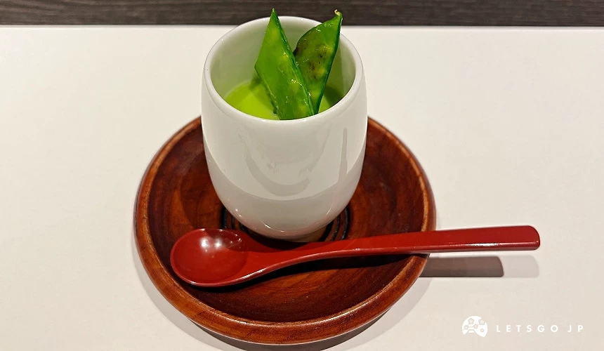 淋上豌豆醬的鐵板茶碗蒸好看又好吃