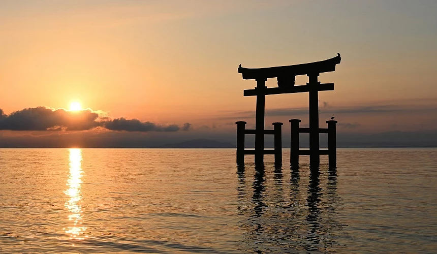 白鬚神社湖中鳥居提供:AC写真