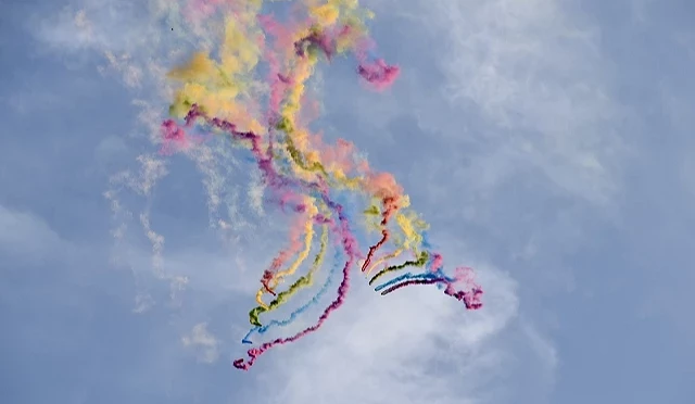 白天的煙火