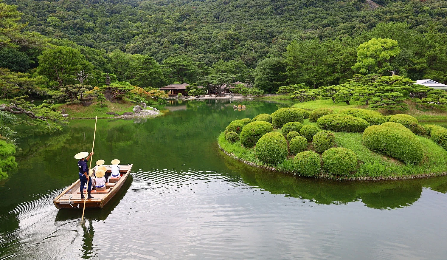 栗林公園的南湖周遊和船體驗