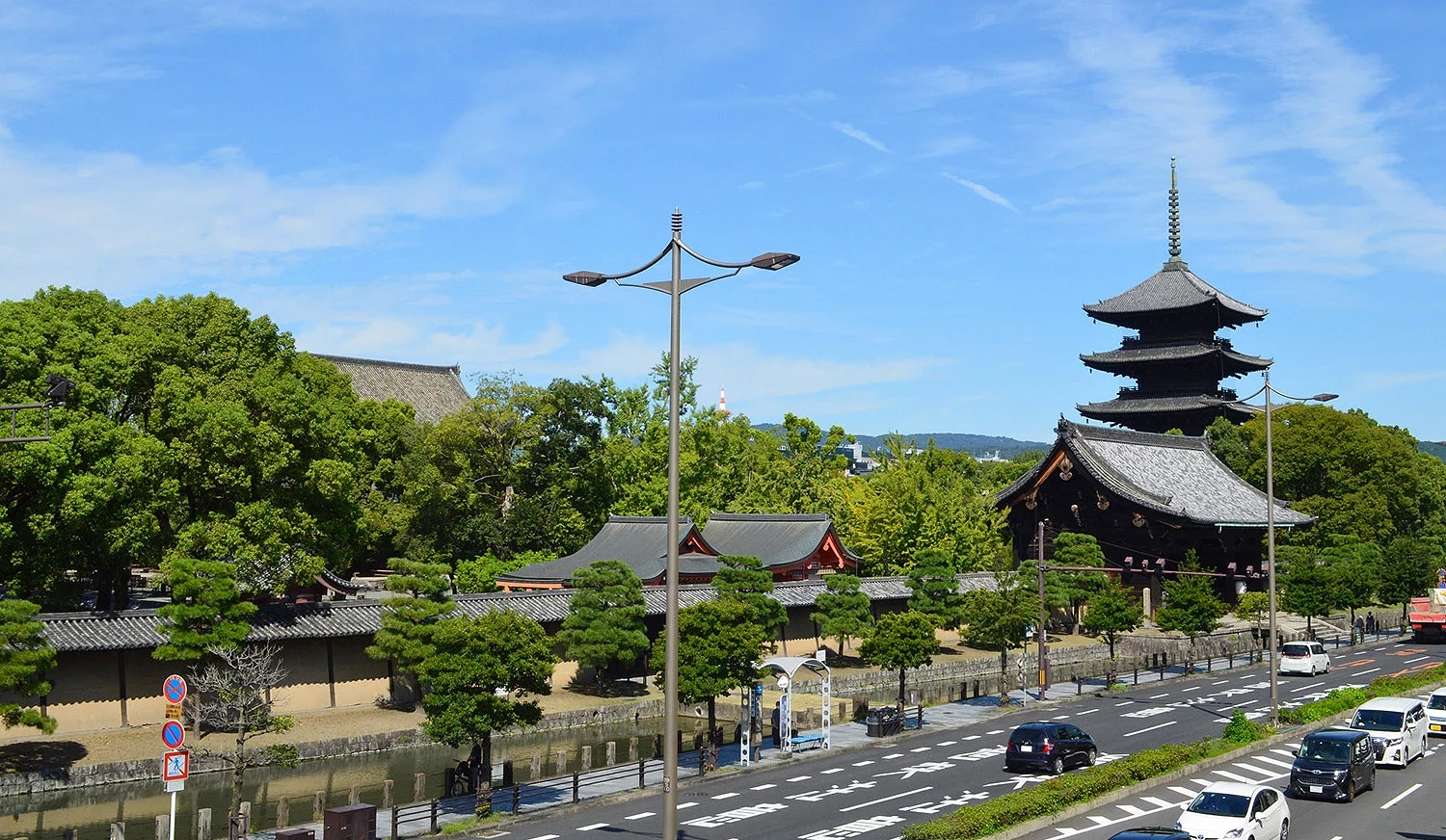 東寺與五重塔的全景視角