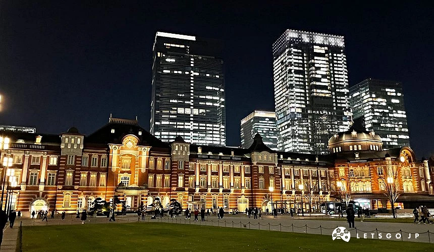 夜晚的東京車站
