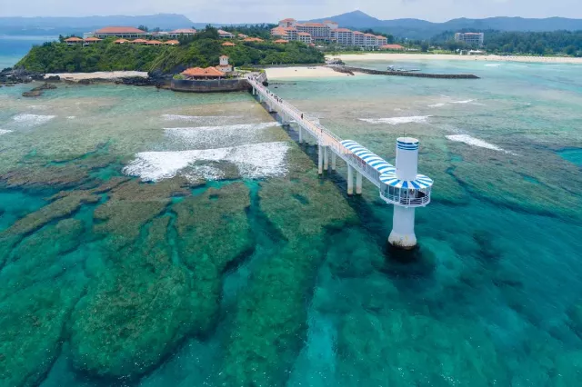 沖繩部瀨名海中公園攻略2026：海中展望塔與玻璃船門票、營業時間與交通