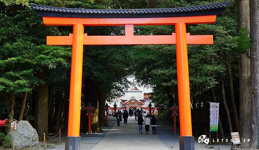 霧島神宮與大鳥居