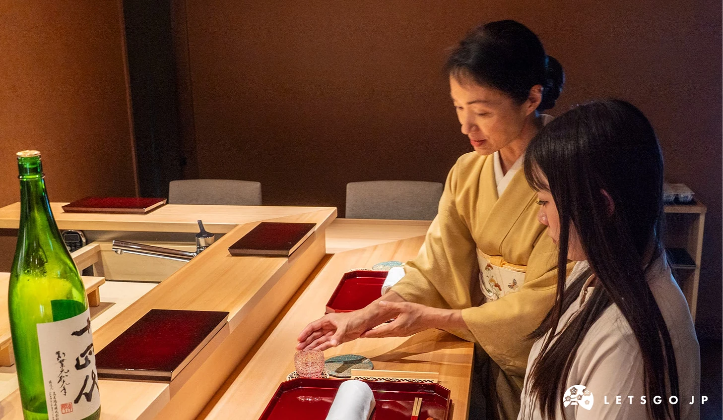 Sushi Kensuke 麻布十番店內有專業唎酒師駐場侍酒