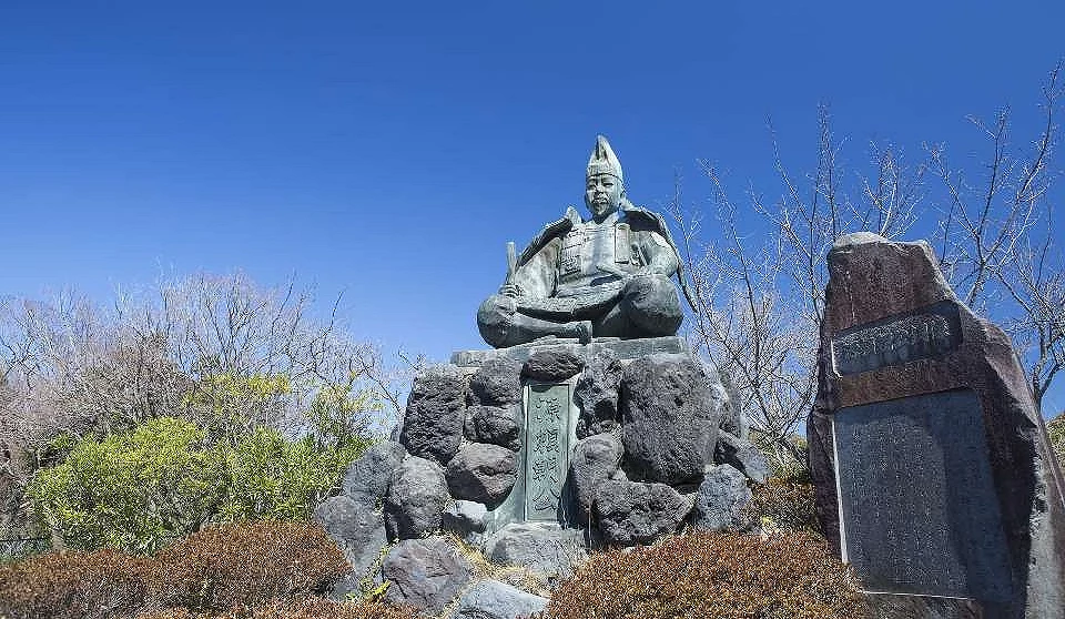 源賴朝是鎌倉幕府的首任征夷大將軍
