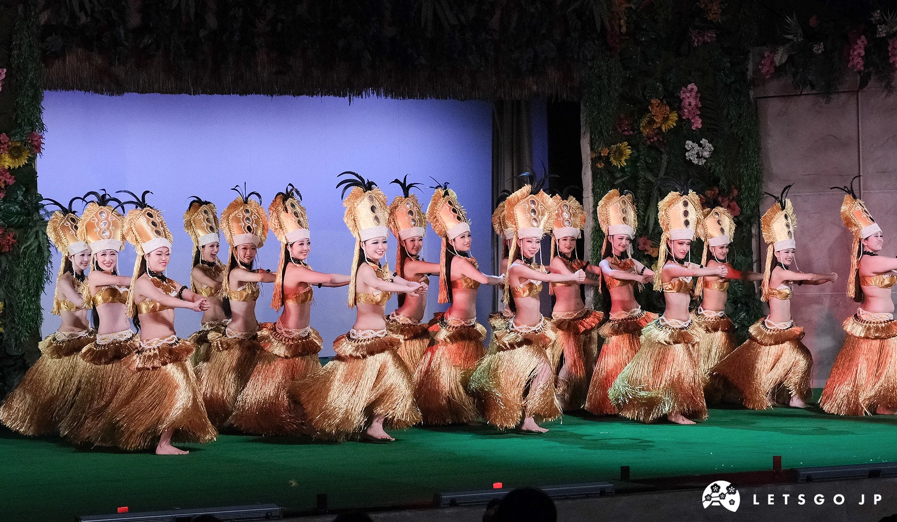 夏威夷溫泉度假村的夏威夷草裙舞表演