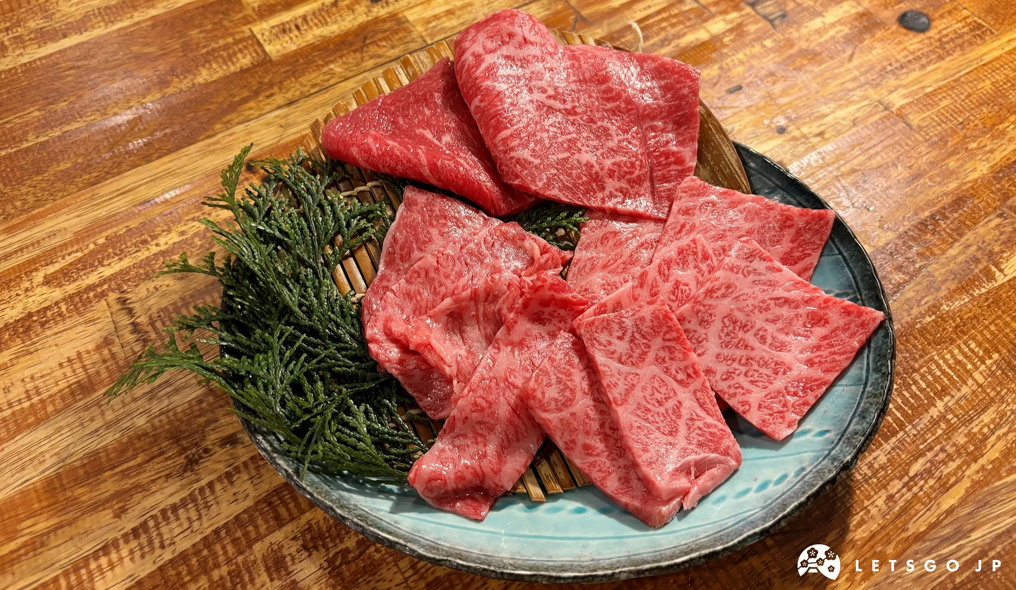 本日的和牛、肩里肌拼盤