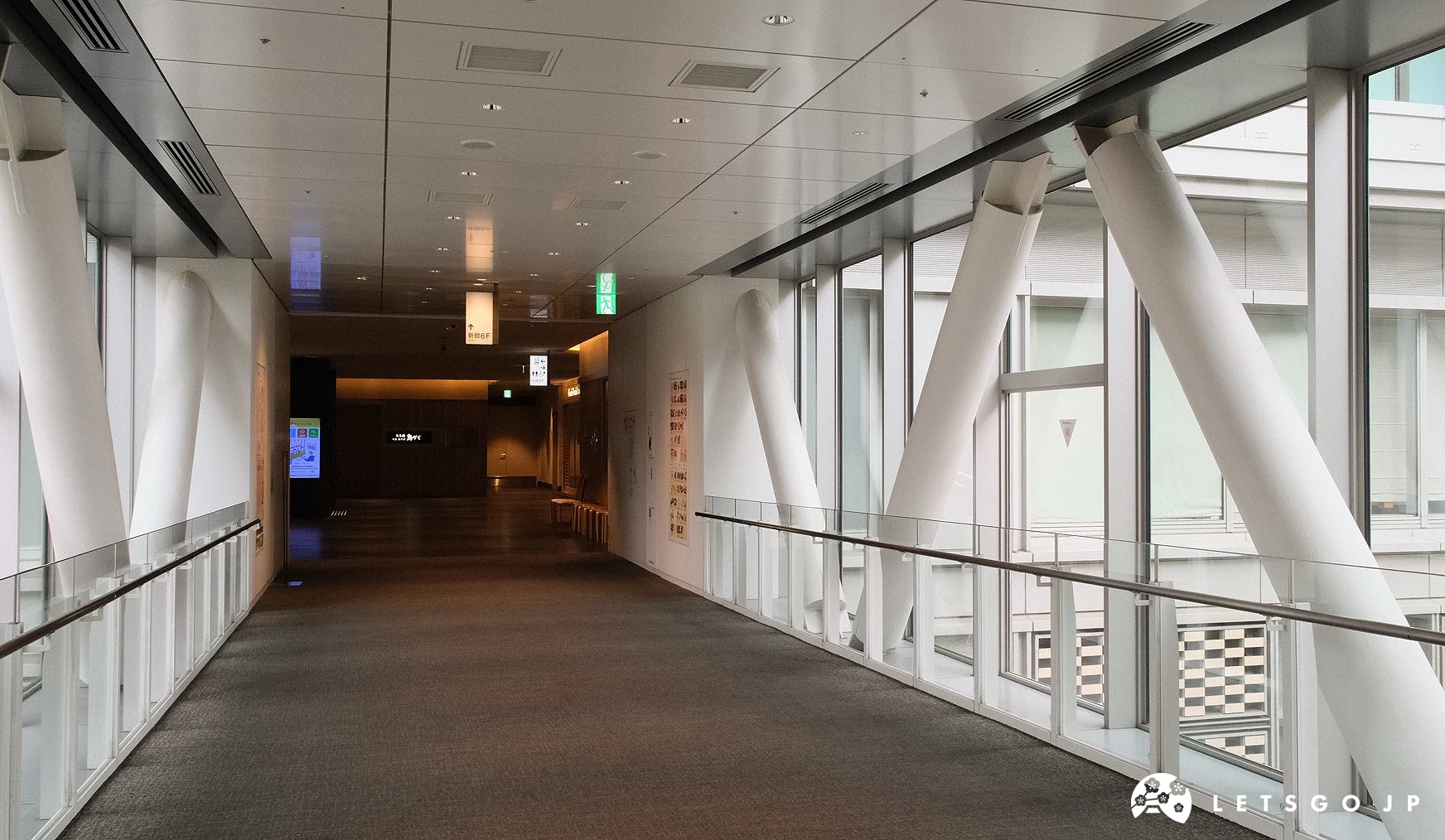 日本橋高島屋本館與新館間的連通道