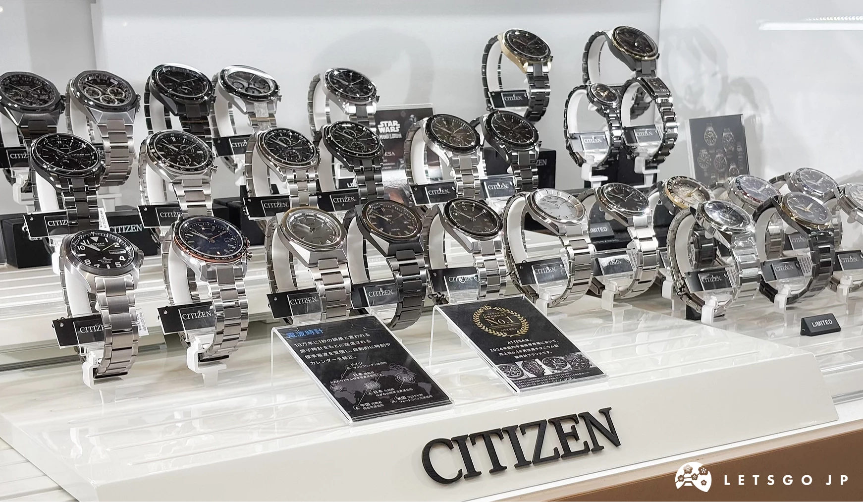 CITIZEN櫃位上的展示手錶們