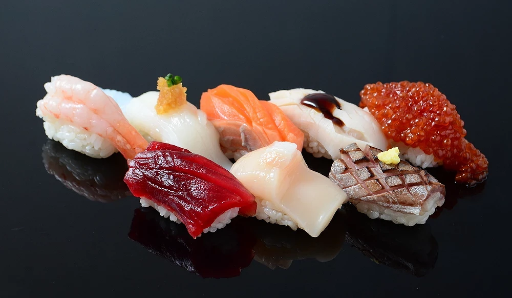 根室花丸立食壽司主打站著吃新鮮握壽司