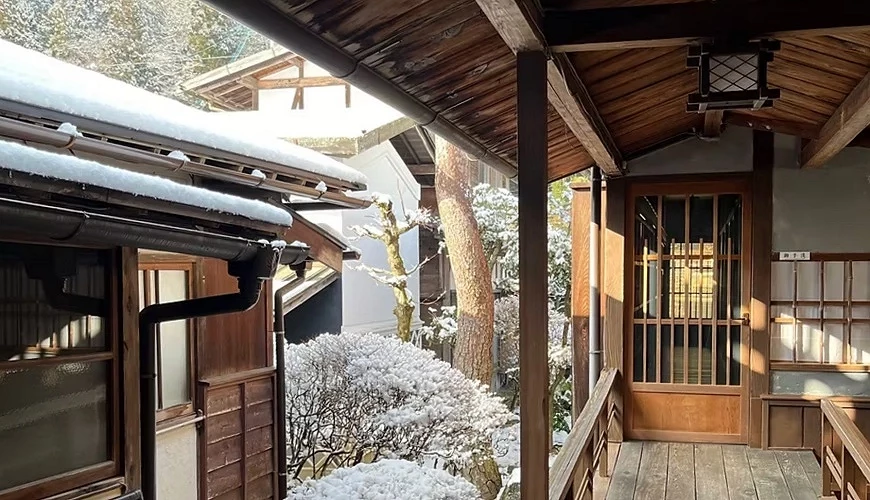 旅籠「松代屋」冬季景色