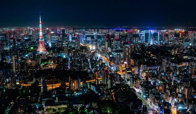 從展望台拍攝到的東京鐵塔和市區美景