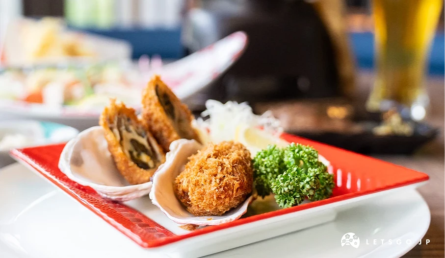 宮城名物的炸牡蠣肉厚又炸得酥脆