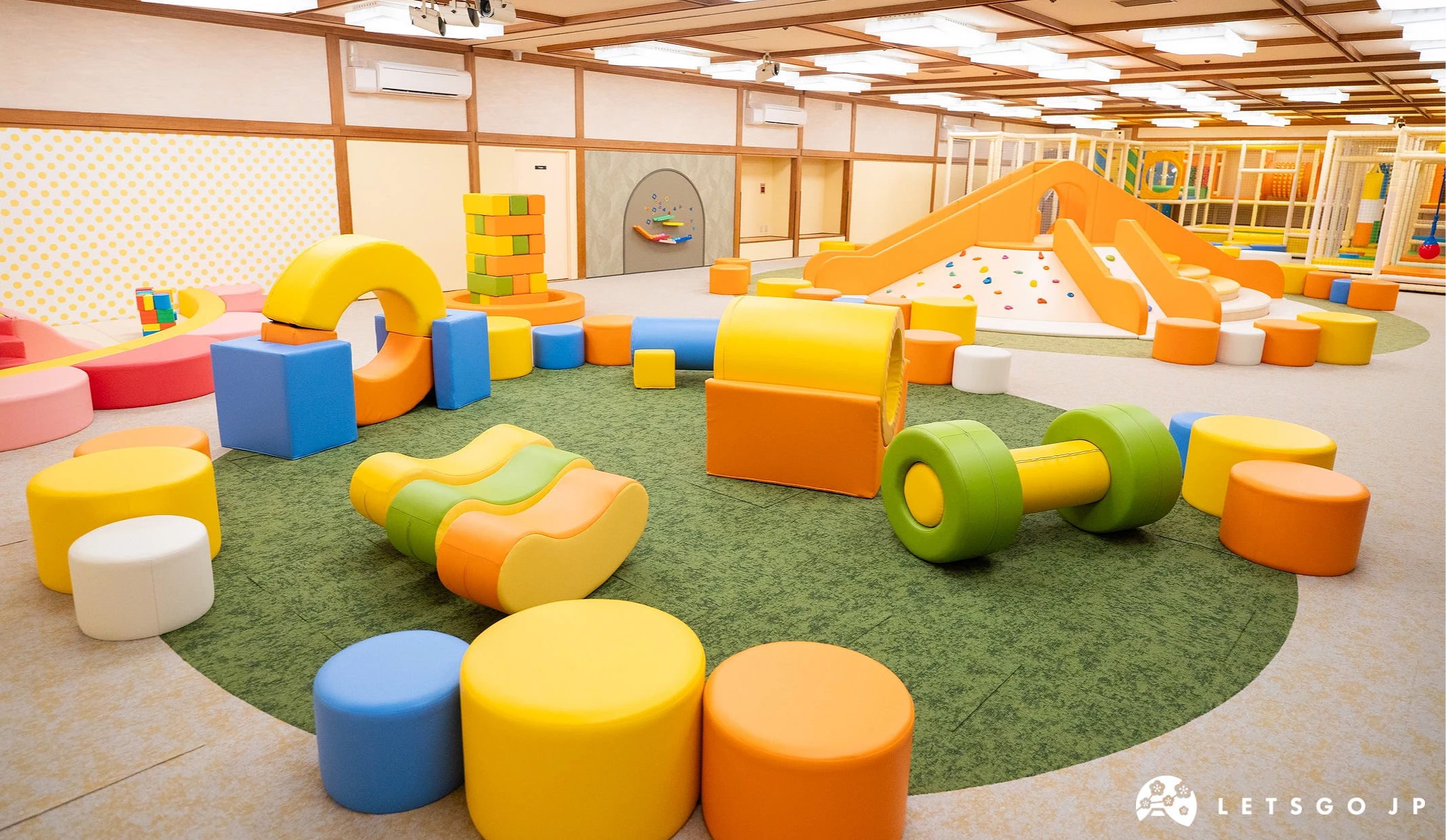 Kids Park裡有多項遊樂設施讓小孩盡情放電