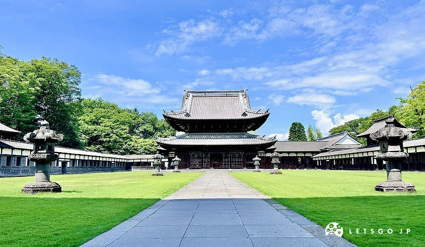 國寶「瑞龍寺」佛殿佇立在寺院中央攝影:Angie