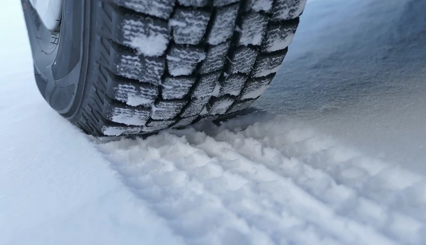 雪地上的雪胎