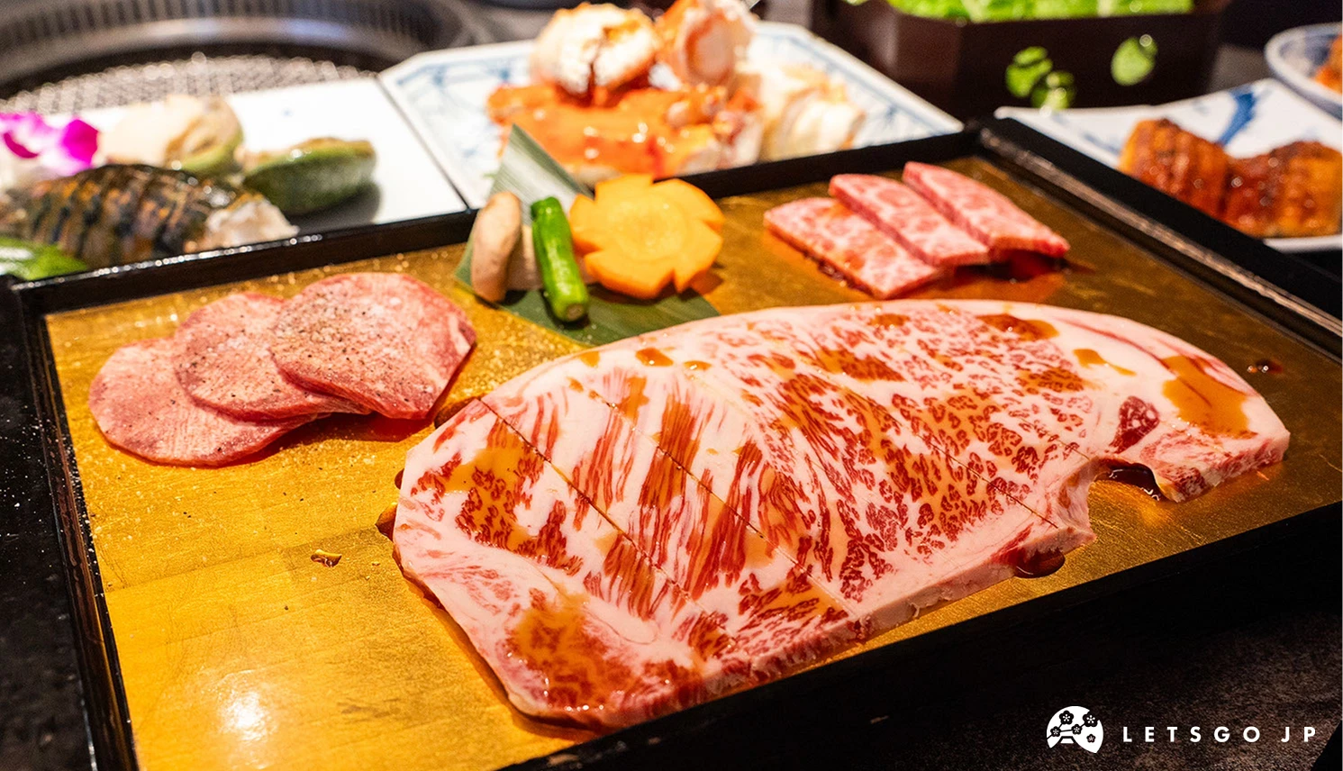 「月之宴」上等牛五花、上等里肌肉跟上等鹽味牛舌