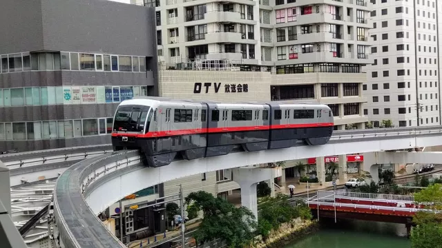 沖繩交通攻略：該租車嗎？單軌電車、巴士、計程車、交通卡與機場交通！
