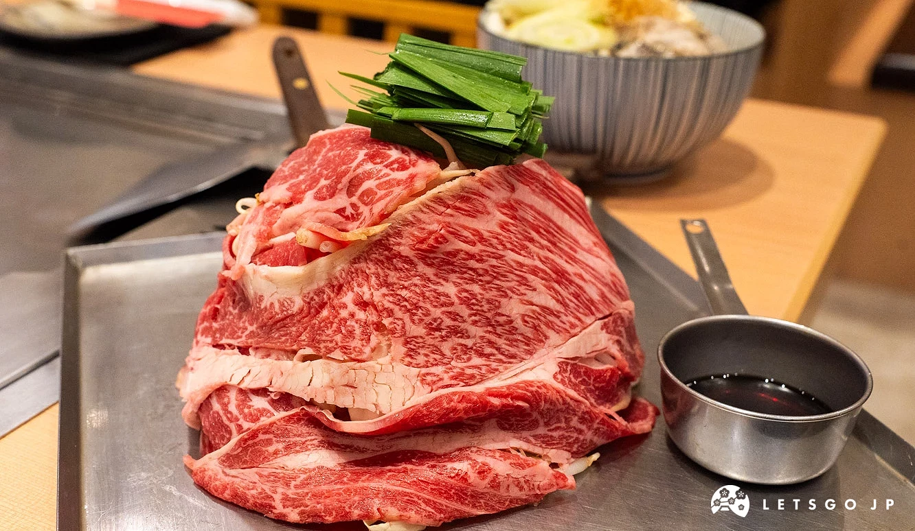 「能登牛火山」是牛肉跟蔬菜等堆得高高,適合多人分享