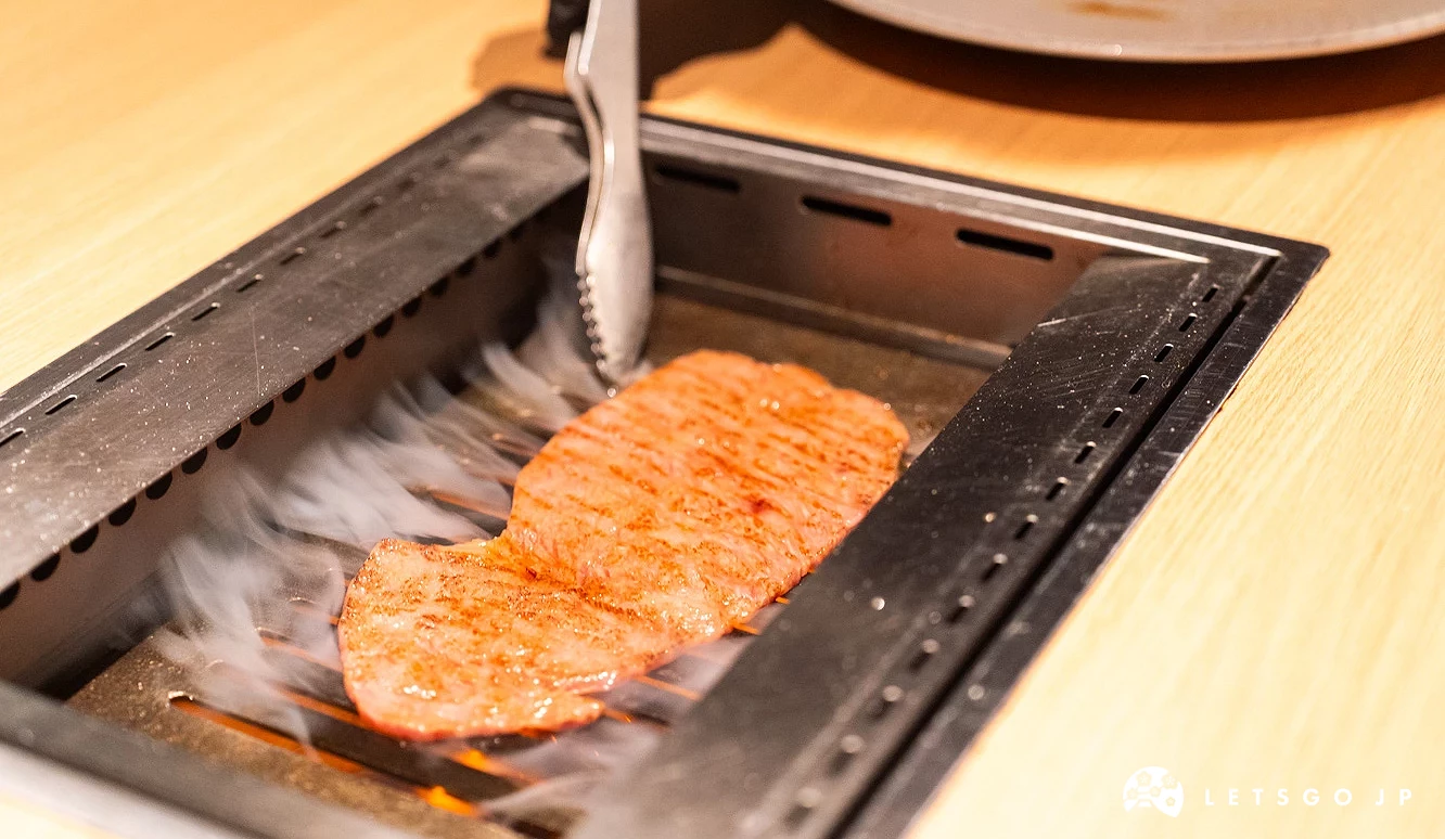 高性能烤爐迅速吸收油煙,用餐完畢身上也不會有燒肉味